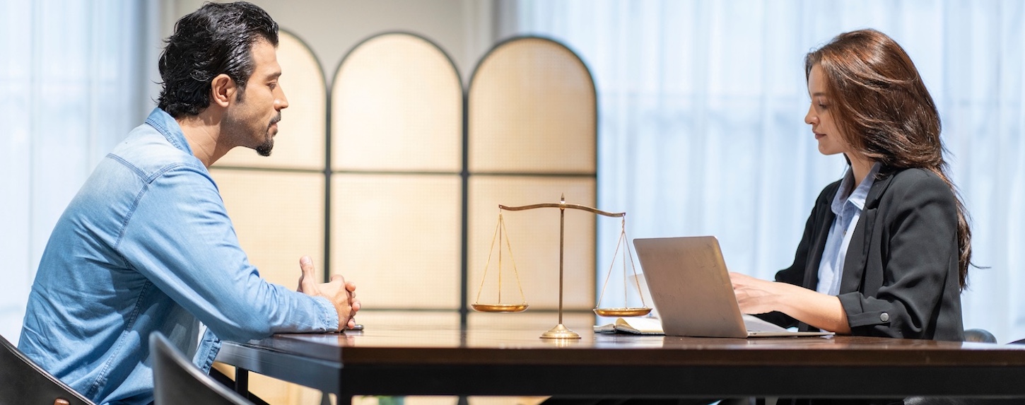 Understanding the Mass Tort Legal Process Explained The young female lawyer talks to negotiate with the male client to consult mass tort.