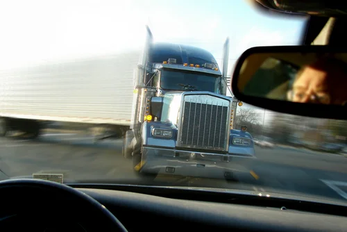 San Diego Truck Accident Lawyer commercial truck crash where victim needs a truck accident attorney